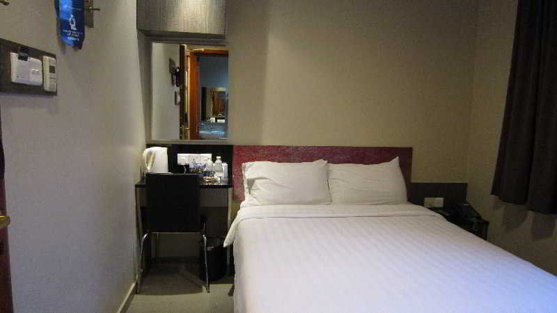 Ibis Budget Singapore Sapphire Buitenkant foto